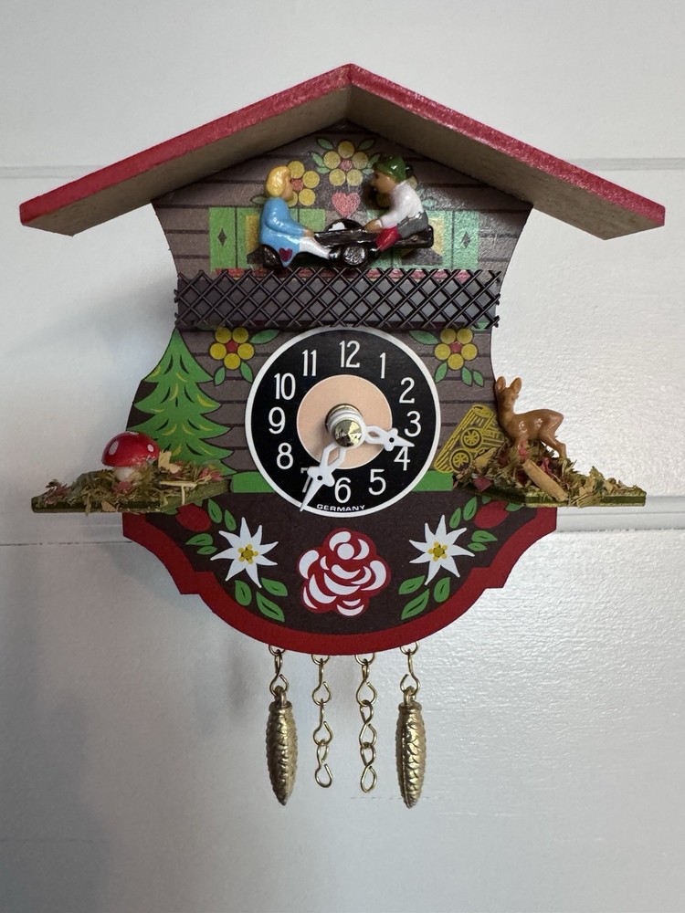 Engstler Black Forest Style Quartz Cuckoo Clock 110 KOP Multicolor Pendulum
