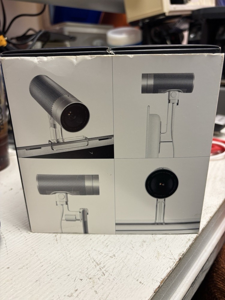 iSight Autofocus Video Camera + Noise Suppression Microphone F 2.8 50MM Firewire