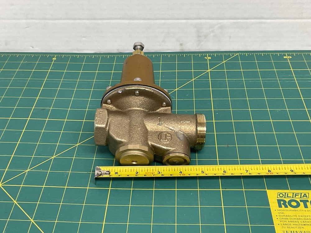 Watts LF25AUB-Z3 Water Pressure Reducing Valve 1-1/2" Inch Pipe Size