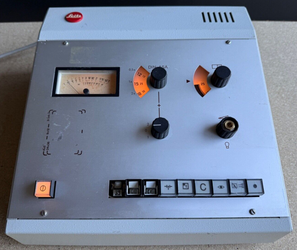 Vintage Leitz Microscope Controller Type 301-286 Made in Germany, Power On