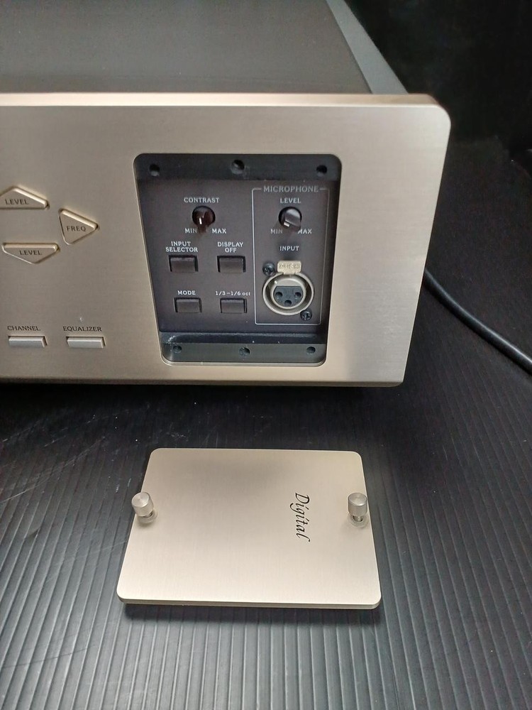 Accuphase DG-28 Digital Voicing Equalizer High-End Audio Processor Japan