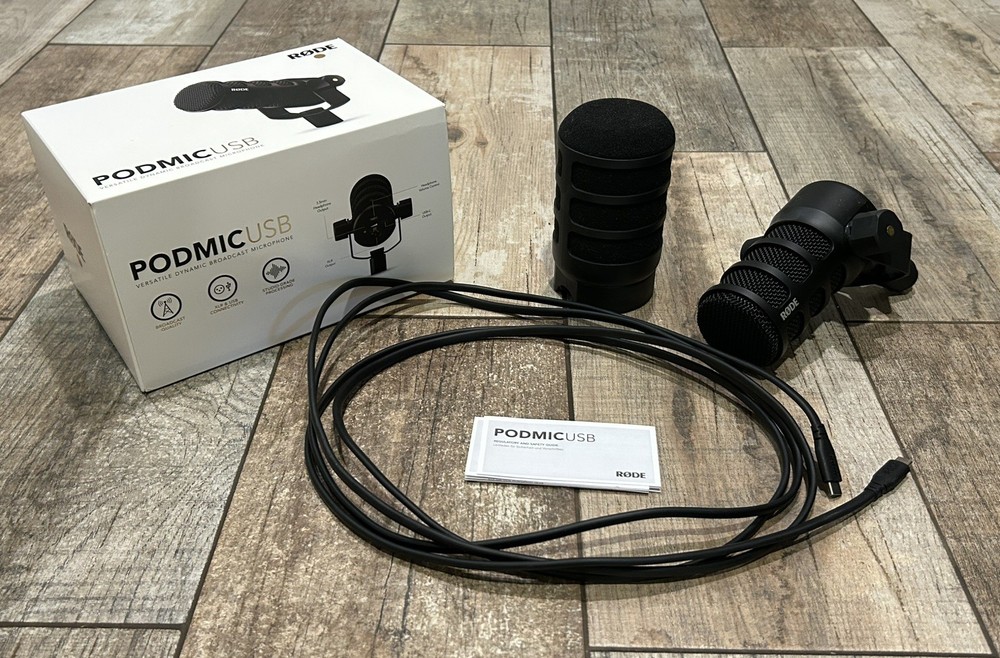 RODE PodMic USB Dynamic Microphone w/ Box, Cable, Windscreen – Excellent