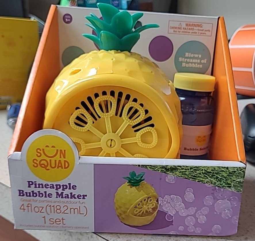 LOTOF2 Pineapple Bubble Maker - Sun Squad- w/ 4 Fl Oz. Bottle