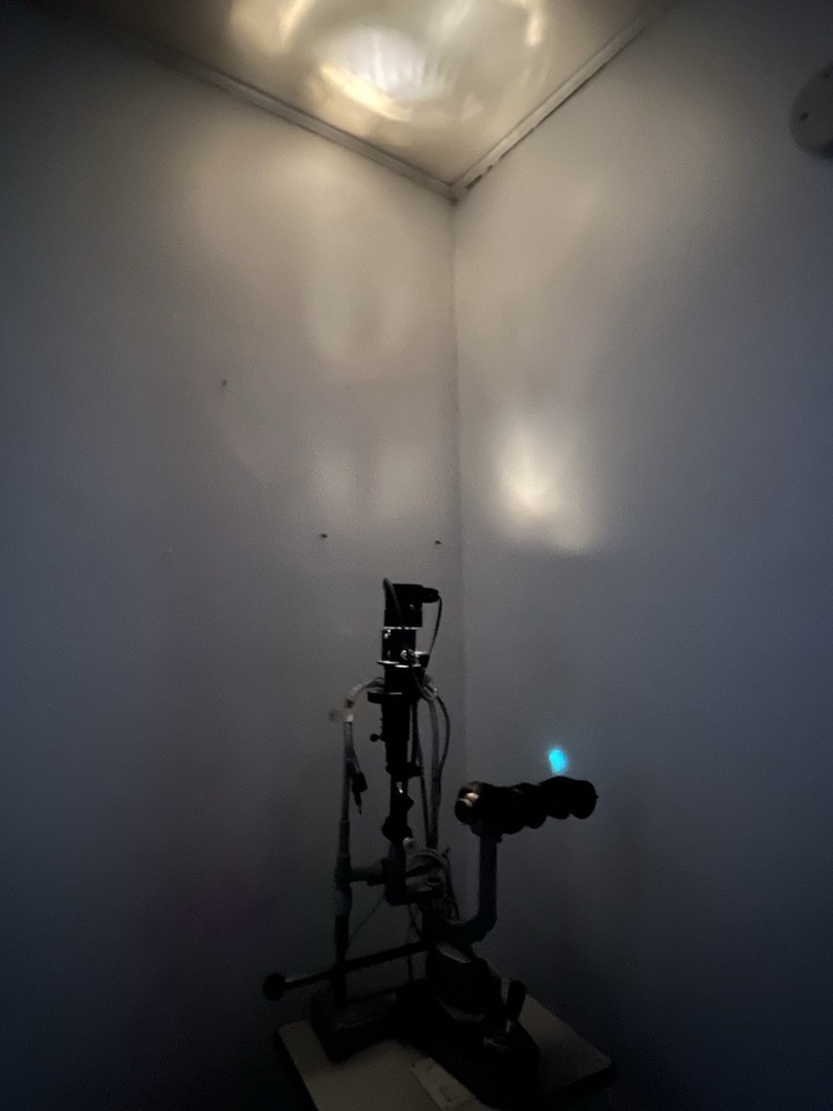 Topcon Slit Lamp Biomicroscope on Motorized Stand