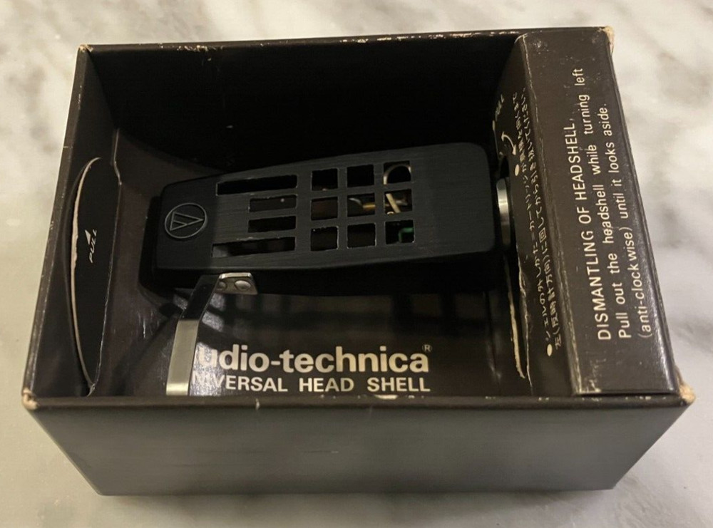 AUDIO TECHNICA AT-S UNIVERSAL HEAD SHELL HEADSHELL IN ITS ORIGINAL BOX .