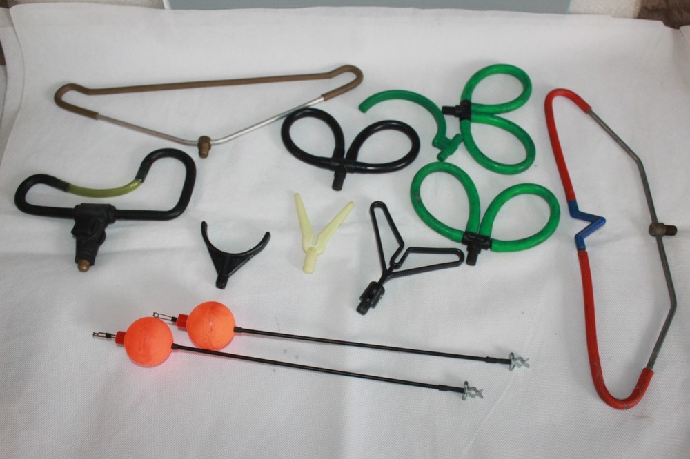 VARIOUS ROD REST HEADS & 2 BOBBIN BITE INDICATORS