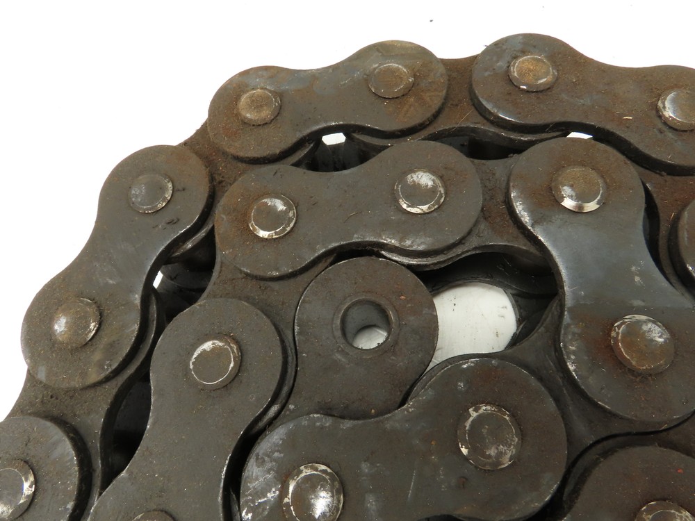#200 Single Strand Riveted Roller Chain 2.5" Pitch 70" Length