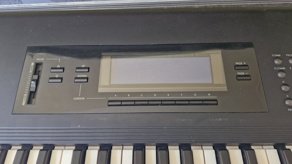 KORG T3 Workstation 1989