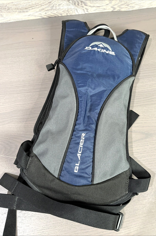 Dakine Glacier Hydration Pack Back Pack Blue Gray NWOT