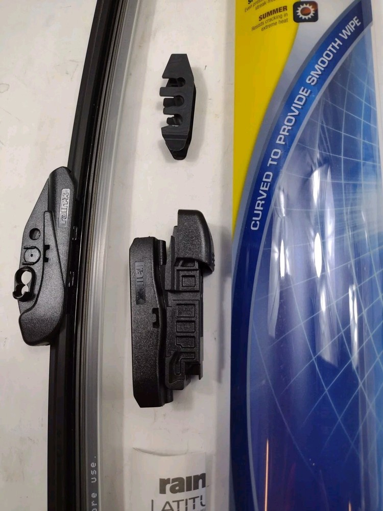 RAIN-X Latitude 17" Wiper Blade - 5079283-1