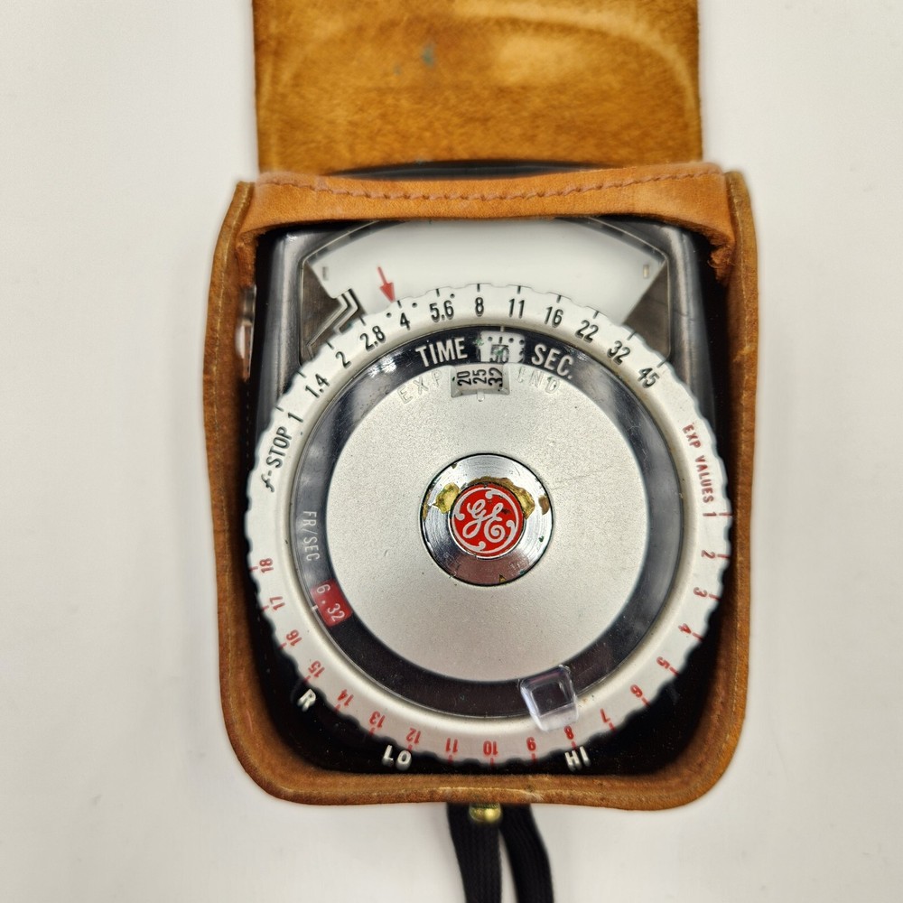 Vintage GE Light Meter with leather Case General Electric