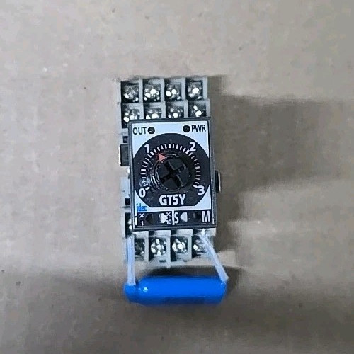 Idec GT5Y-4SN Electronic Timer 3AMP 100/120V