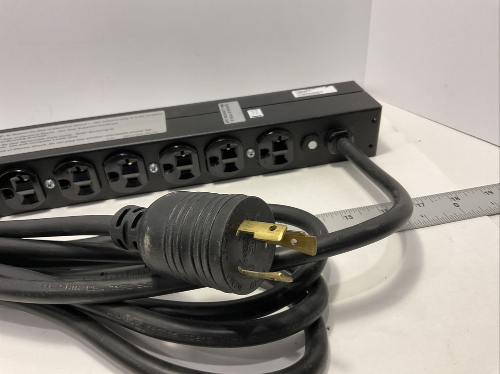 APC Basic Rack PDU AP 9564