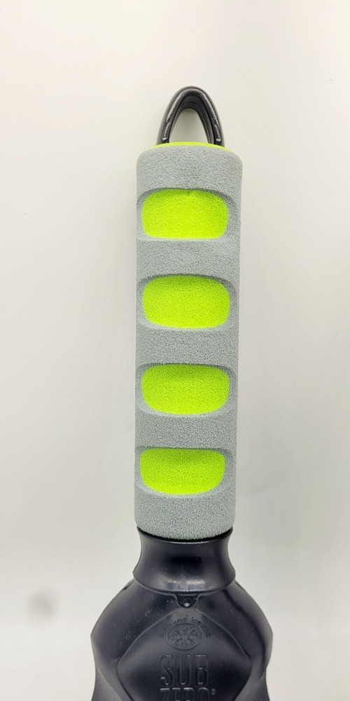 2 Pc Subzero Avalanche Window 11" Ice Scraper Comfort Grip Green