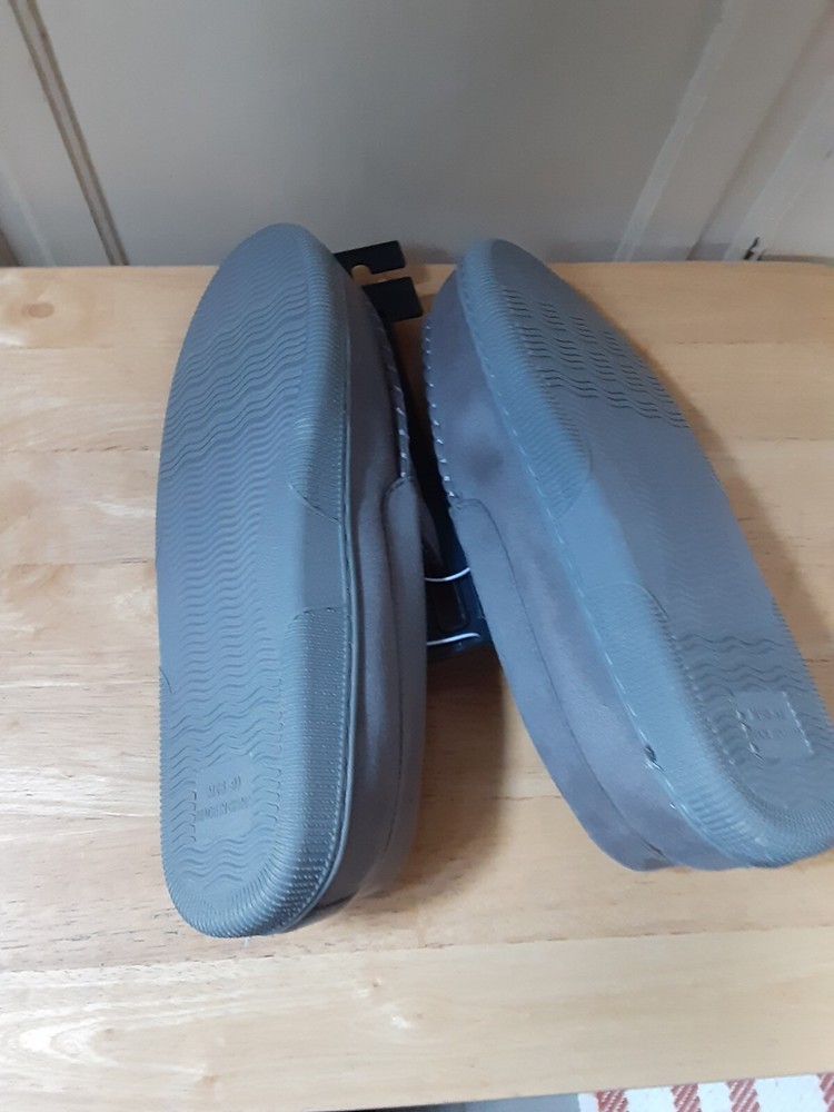Sonoma Men's Slippers Size Medium ( 8-9) NEW WITH TAGS