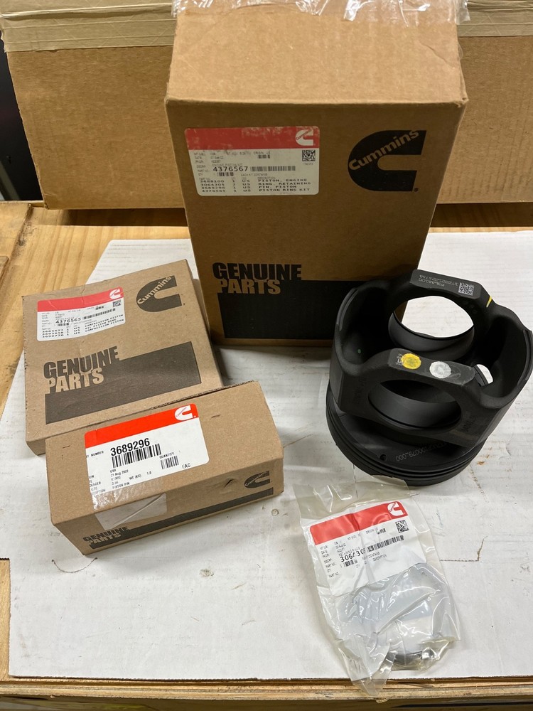 Genuine Cummins ISX15 Engine Piston Kit 4376567