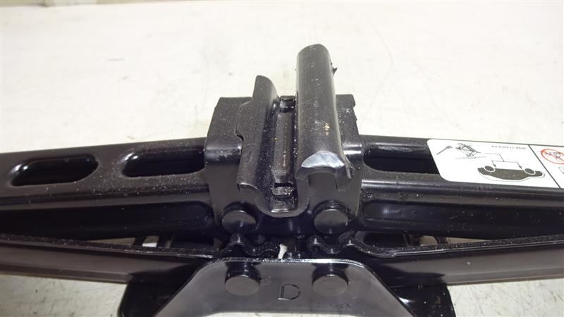 Jack & Tool Kit Fits 2008 Mercury Sable 669222
