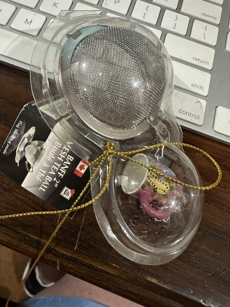 Banff Tea Steeper Mesh Infuser with teacup charm New