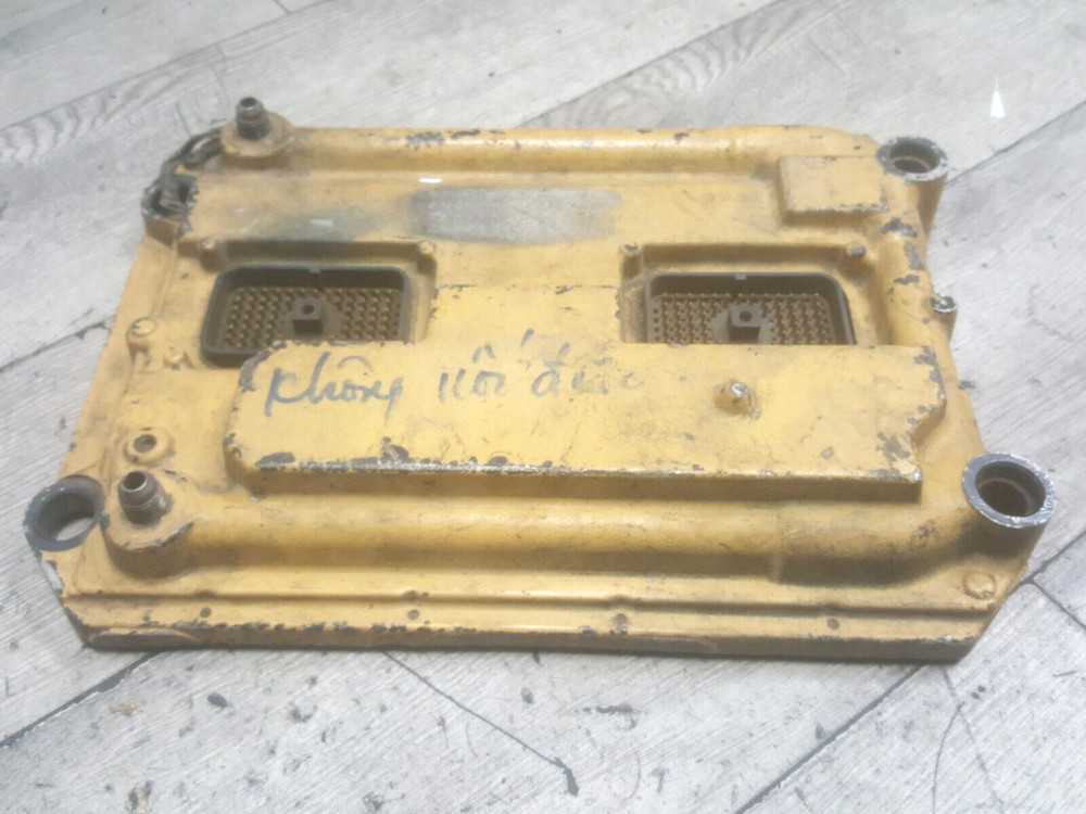 CATERPILLAR ENGINE CONTROL MODULE ECM -- MISSING PART NUMBER
