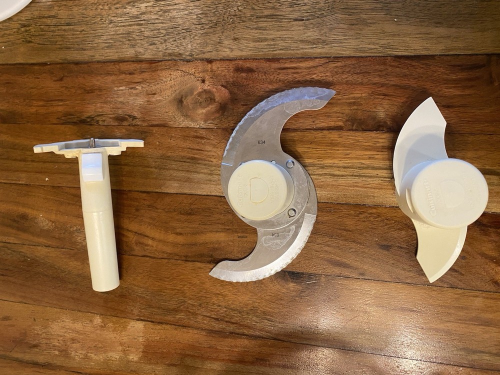 Cuisinart 11 Cup Food Processor Silver Black with Blades, Discs, Storage Case