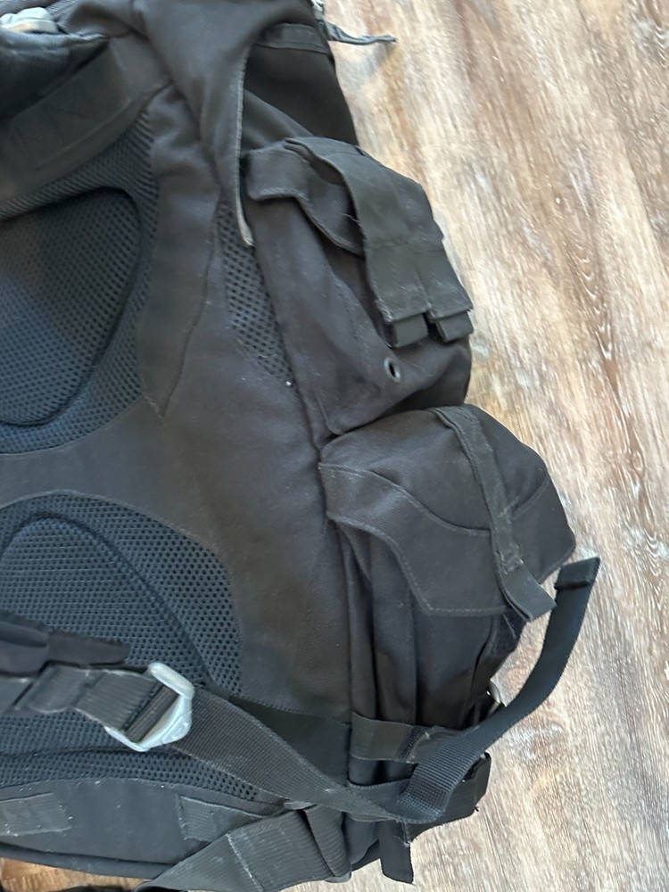 Oakley Mechanism Tactical Backpack Standard Issue Field Gear Gorpcore Rugged
