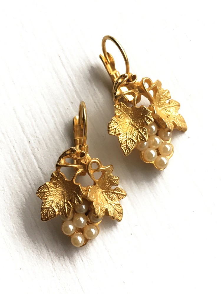 Vintage Gold Grape Leverback Earrings