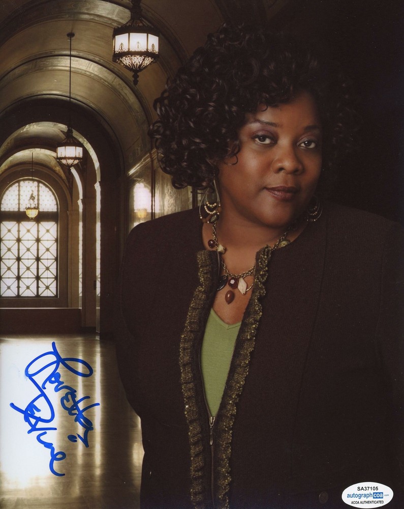 Loretta Devine "Boston Public" AUTOGRAPH Signed 'Marla Hendricks' 8x10 Photo