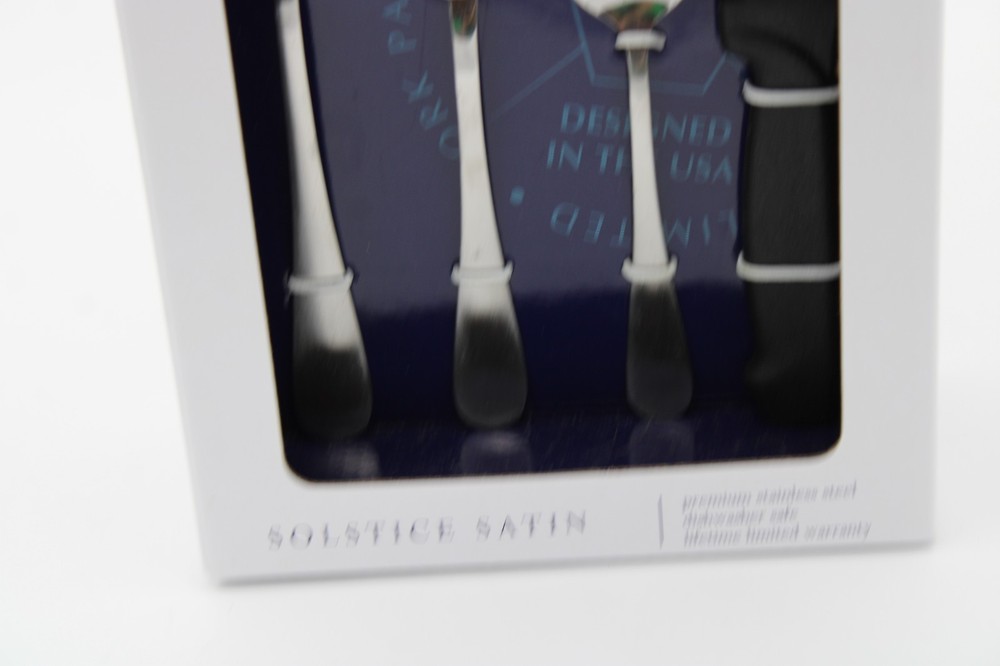 NIB Pfaltzgraff Solstice Satan 16 Piece Flatware Silverware NEW