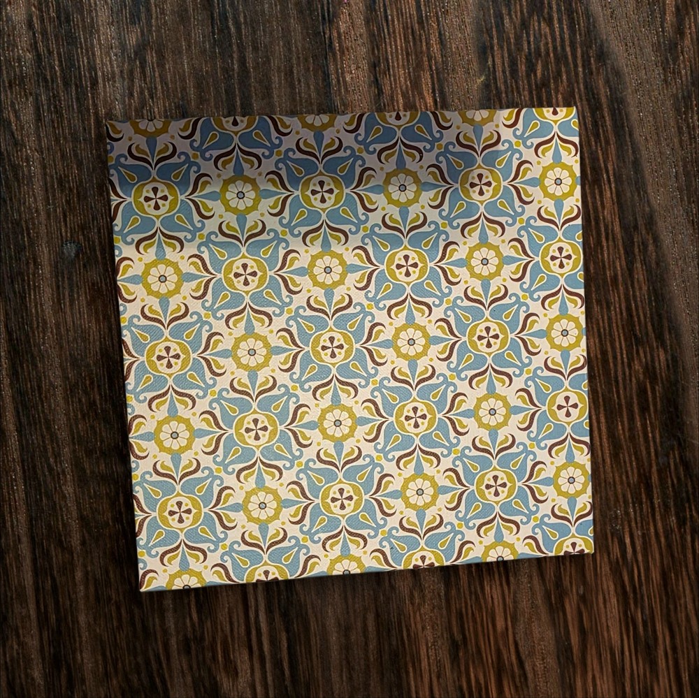 Decorative Stationery Paper Sheets in Patterned Box – Small Note Papers