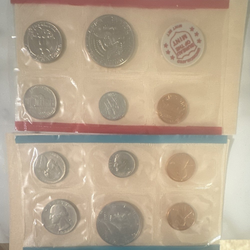 U.S. Mint Uncirculated Multicolor Coin Set with Complete Original Packaging