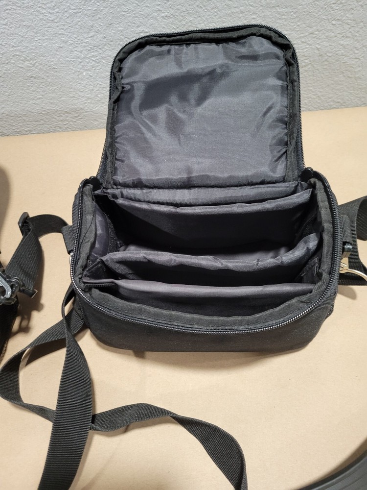 2 X FloLight MicroBeam On-Camera 128 ? Compact LED Lights