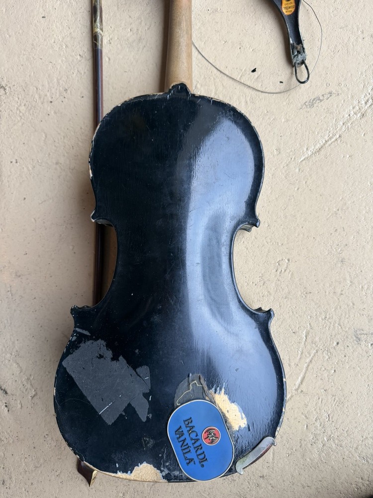 Barcus-Berry Electric Violin Black Polished 4-String needs work