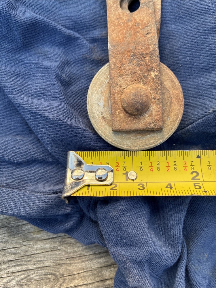 1 1/2” Split Bracket Pulleys (12 Pack)