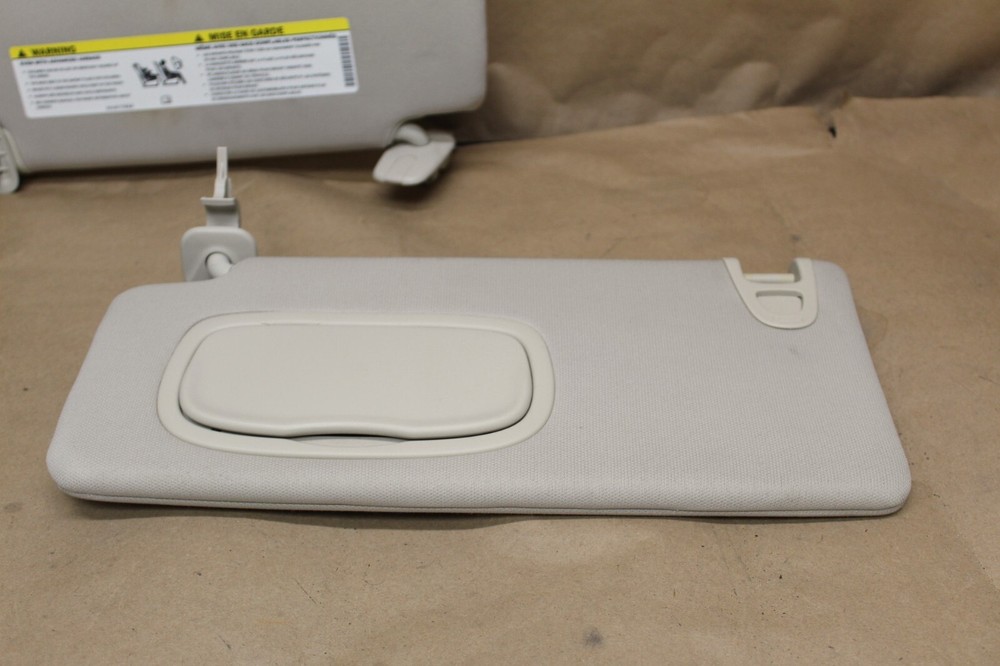 2015 - 2017 CHRYSLER 200 SUN VISOR SUN VISOR OEM PAIR