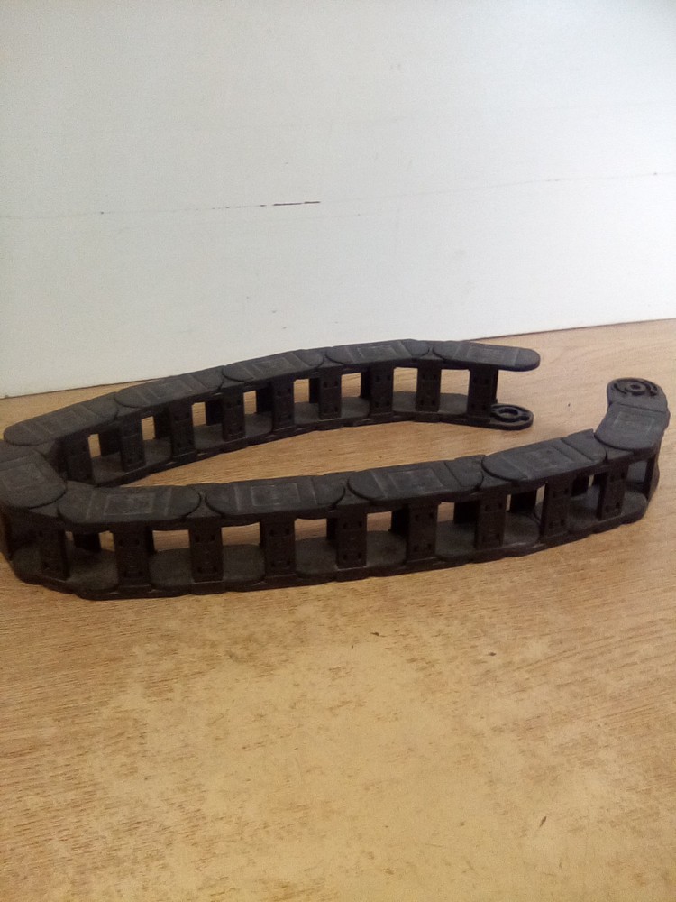 Igus 220.01 44"L Cable Chain