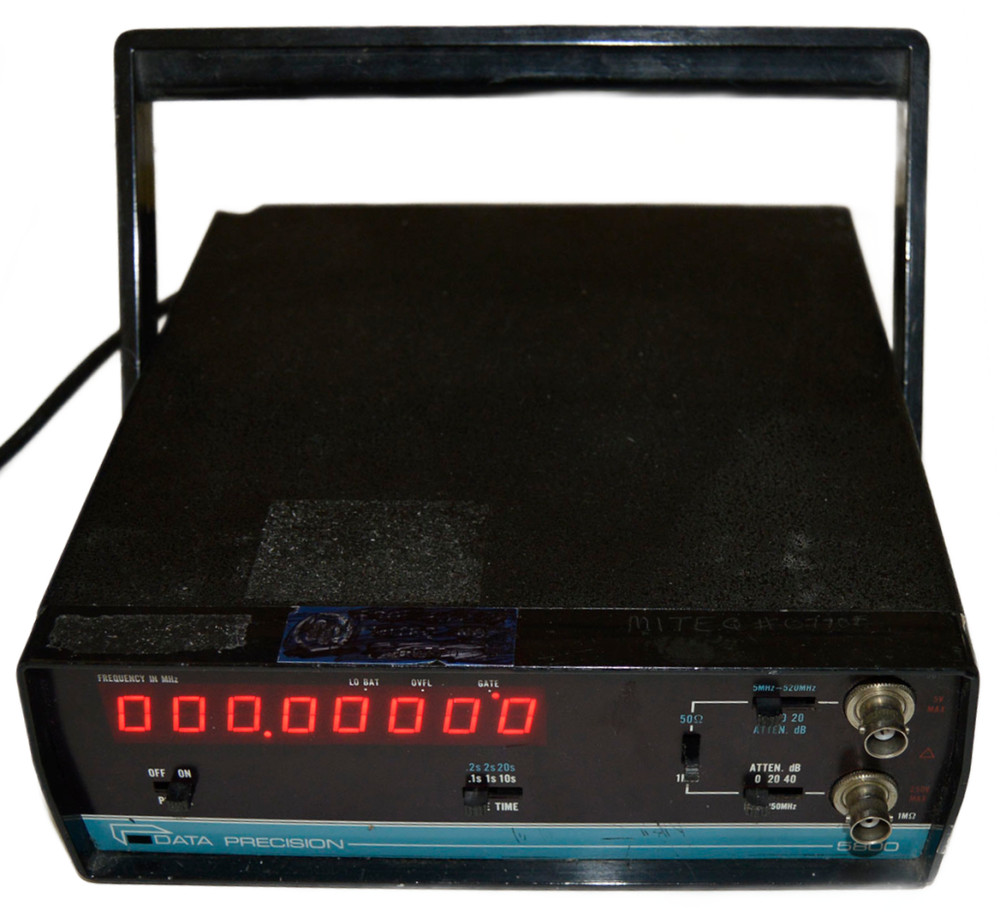 Frequency Counter AC DC Power Source Data Precision 5800 Works 520 Mhz