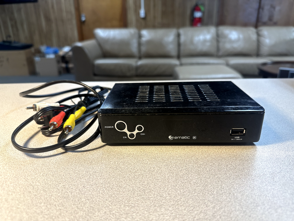 Ematic AT103B Digital Converter Box
