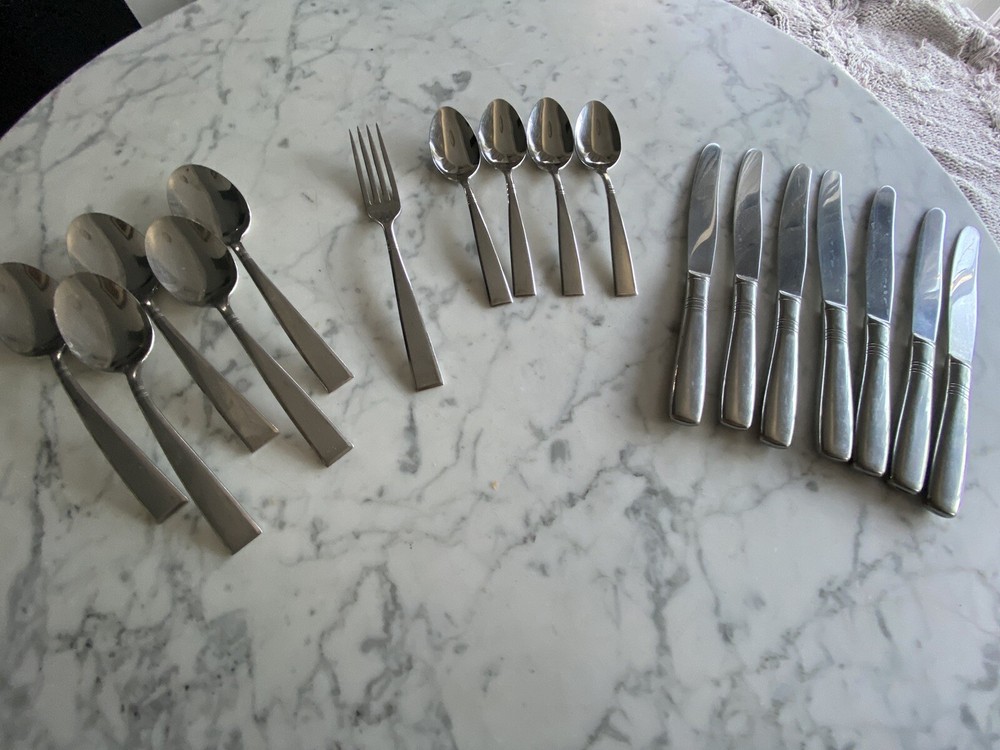 Tradition Stainless USA flatware 17 pieces - hollow handle knife spoon