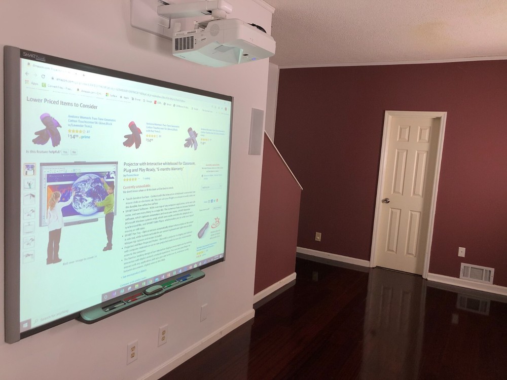 SMART Board SB680 77" Interactive Whiteboard In Great Condition With Pens