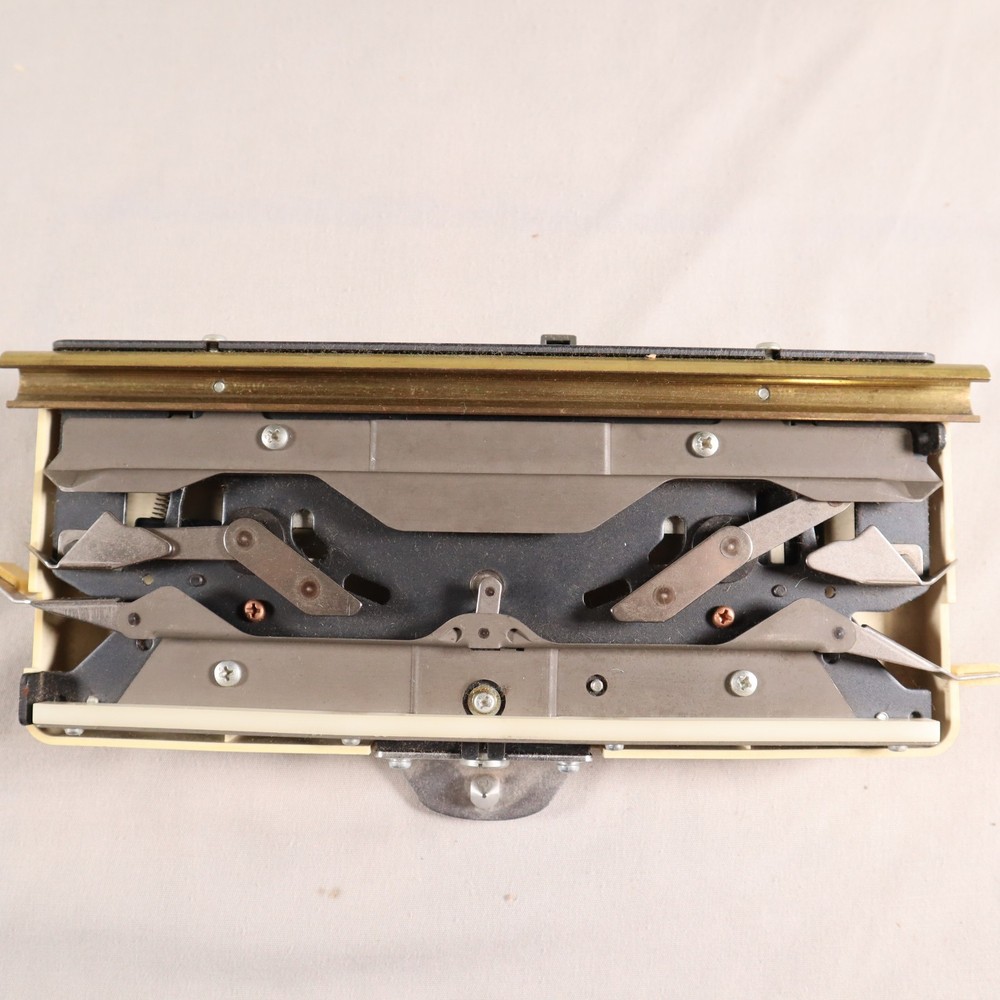 Knitmaster Knitting Machine Carriage Main SRP60