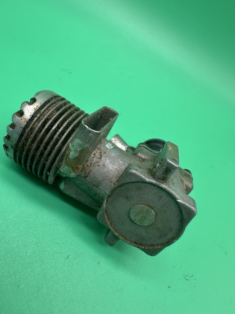 Vintage McCoy 19 Control Line Model Airplane Engine Untested