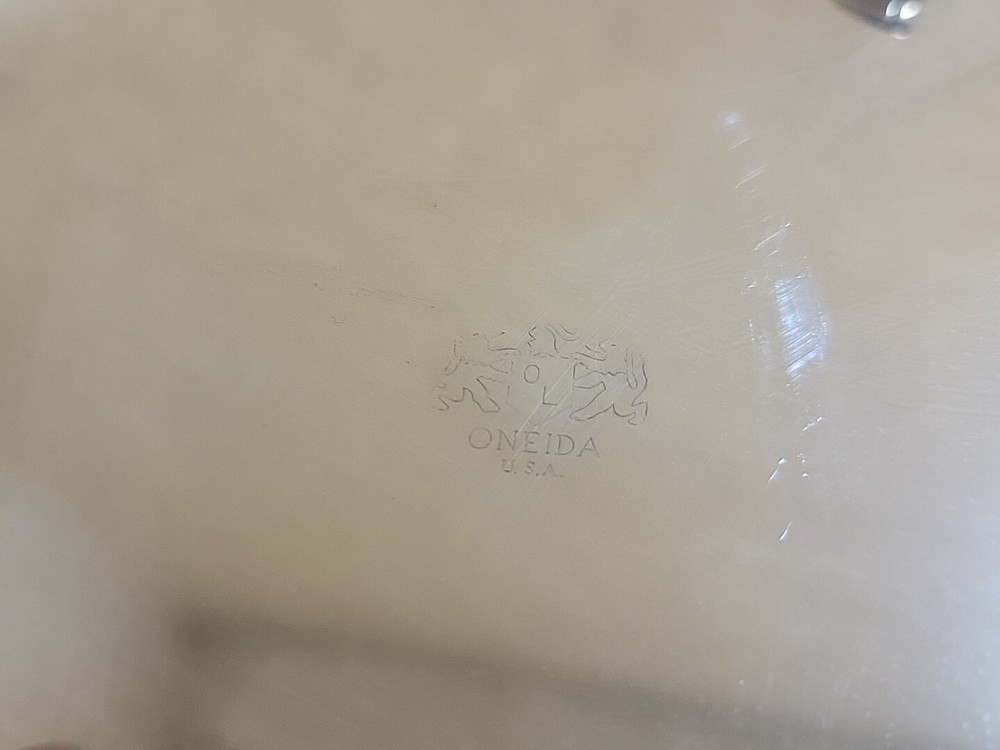 Oneida Silver Plated 3 Footed Bowl w/Lid