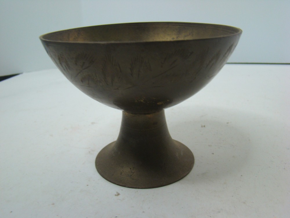 Vintage Solid Brass Itched Leaf Footed Bowl India 3.5" tall 4.5" opening Planter
