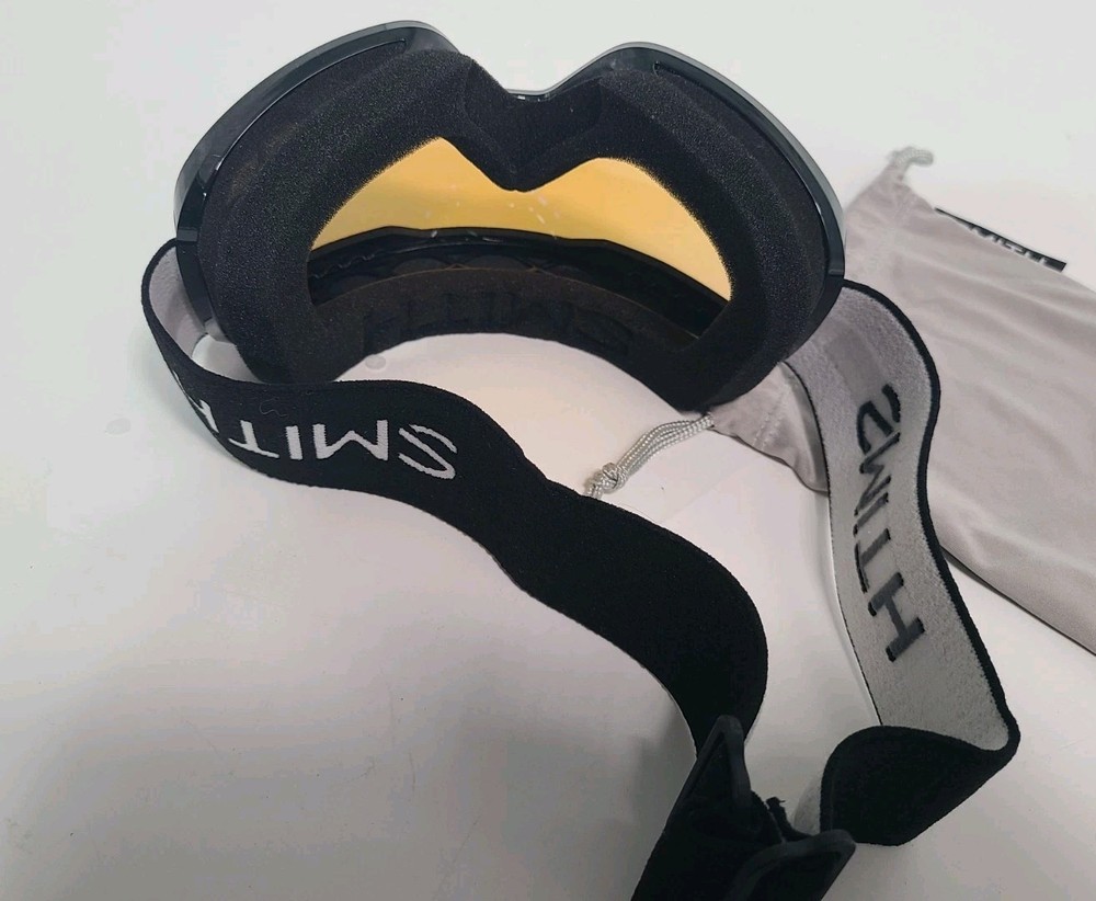 Smith Frontier Snow Goggles Blue Lens Mirrored Medium Fit.