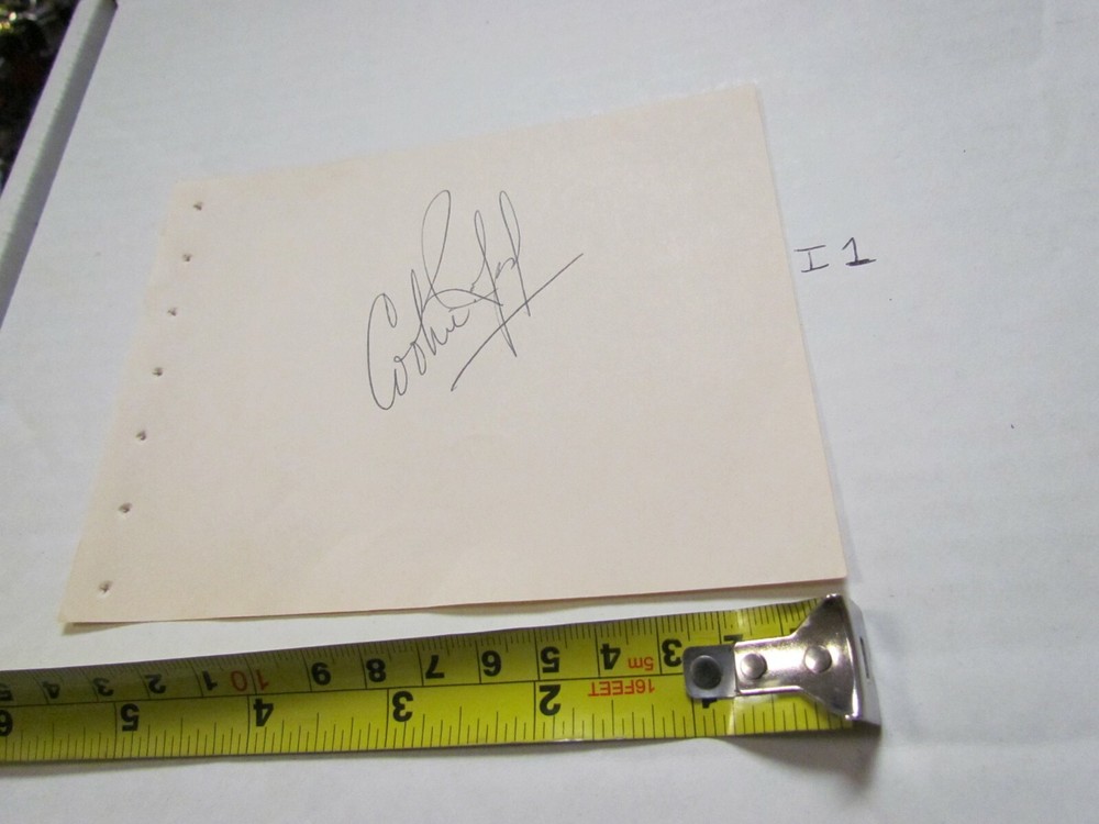 Cookie Rojas Autographed Cut / Paper