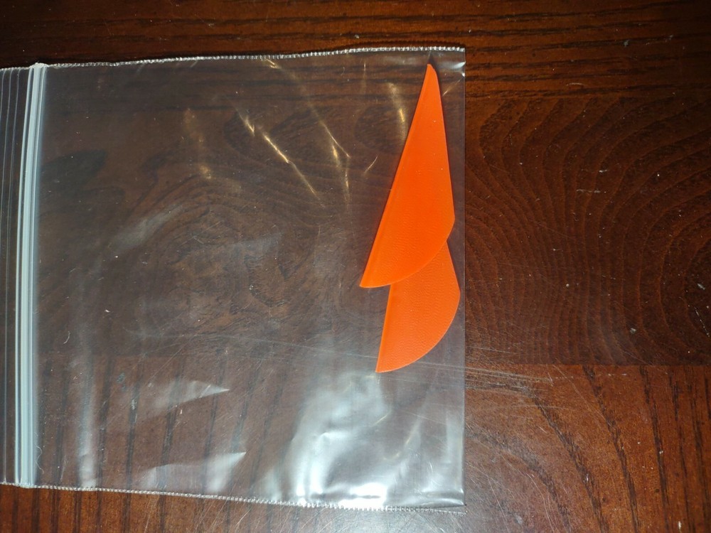2 Orange Fletches Vanes