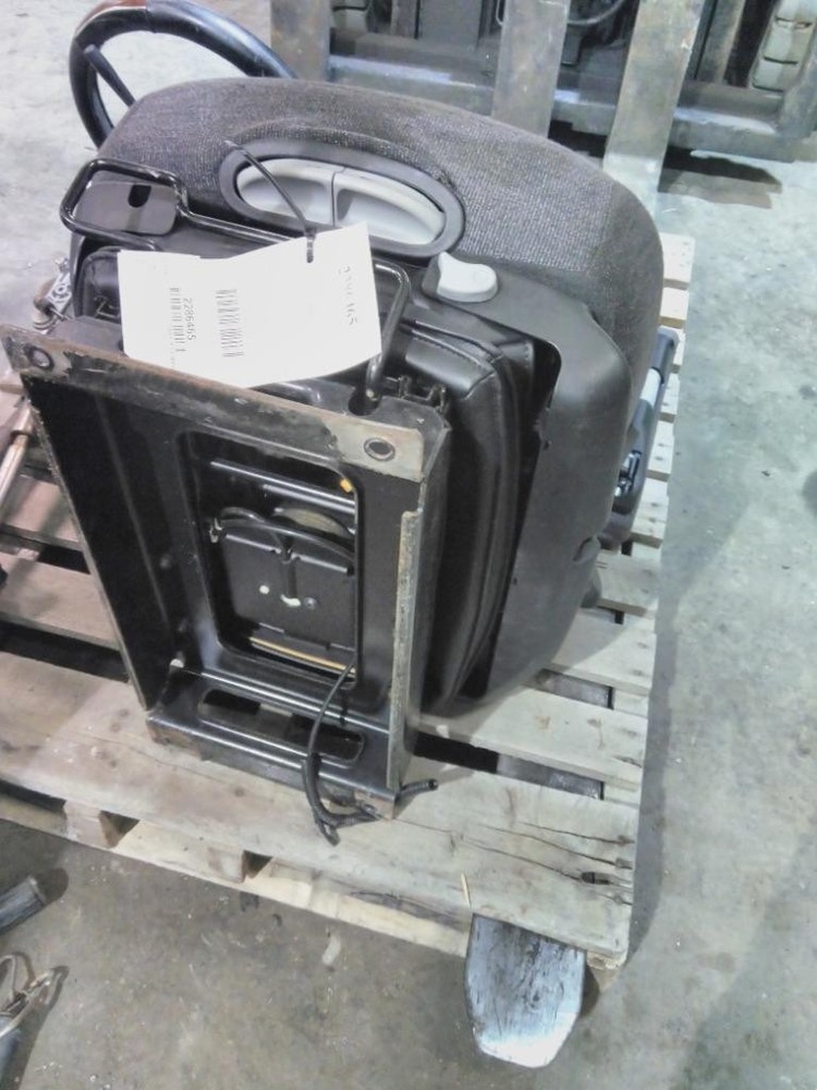 Replaces 2016 PETERBILT 579 FRONT SEAT , OH