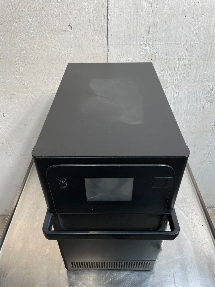 Merrychef eikon e2s High Speed Convection Oven