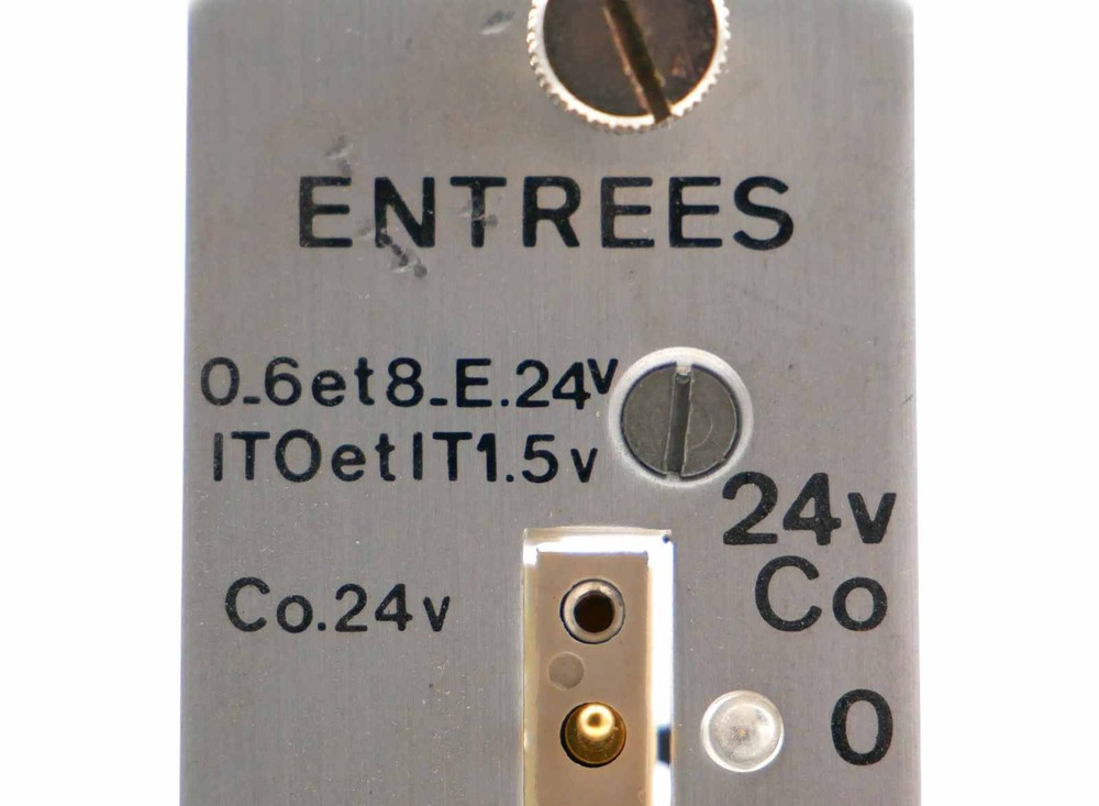 NUM ENTREES 0.6et8.E.24V ITOetIT1.5v Control Board -used-