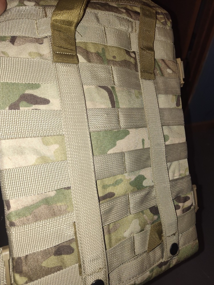 Multicam Source Hydration Back Panel w/ 3L Water Bladder – MOLLE Compatible